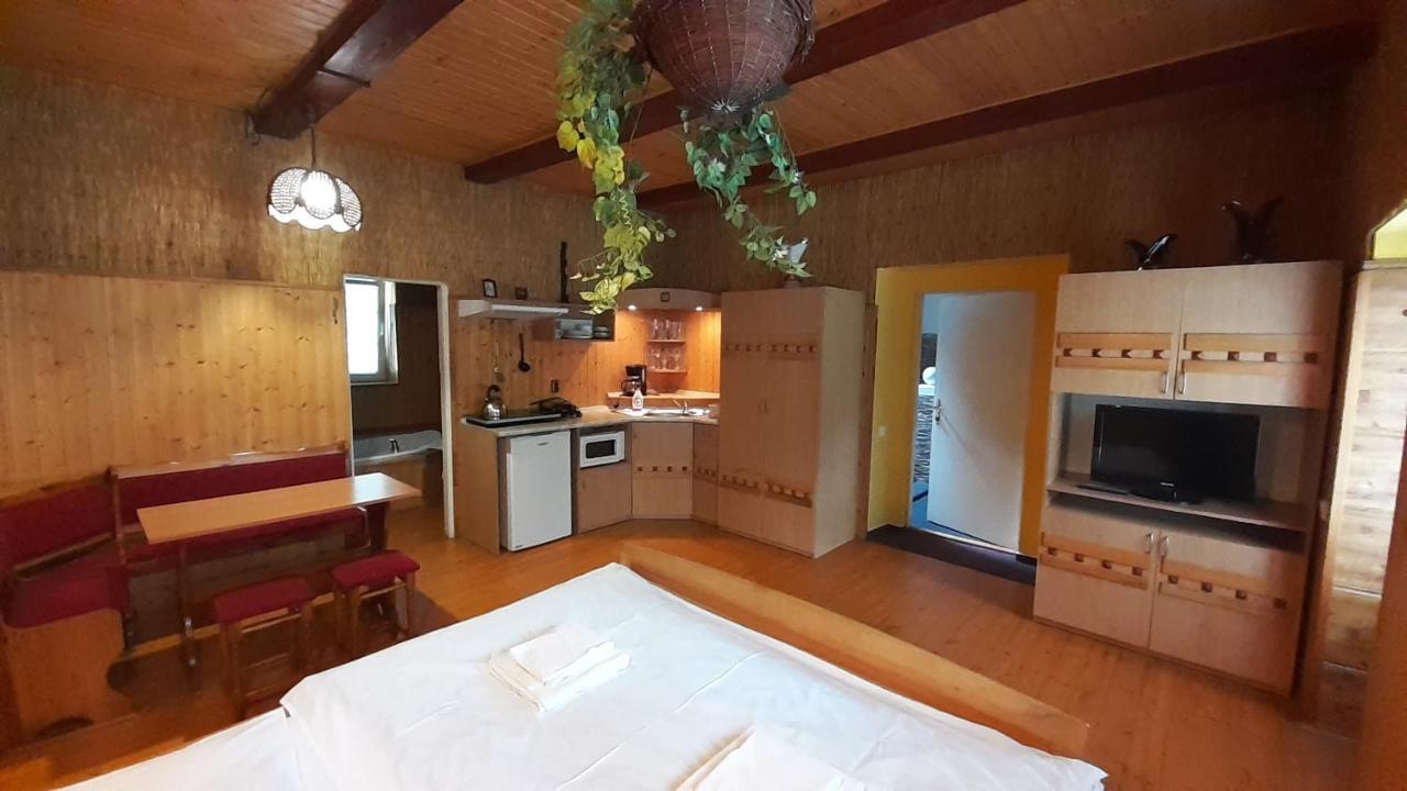 Resort Chribska Apartmany Adri Dış mekan fotoğraf